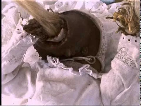 Little Otik / Otesánek (2000) - Eating Hair Scene — видео на YouTube